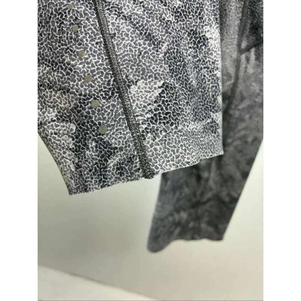 Lululemon F and Free Cropped in Kindred Spirit Alpine White Multi Size 6